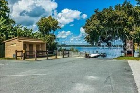 House in Astatula, Florida 4 bedrooms, 152.73 sq.m. № 1912962 - photo 20