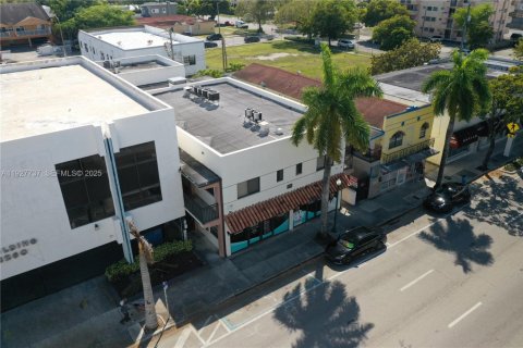 Immobilier commercial à vendre à Miami, Floride № 2051830 - photo 9