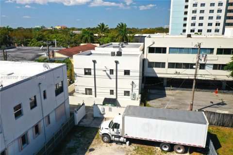 Immobilier commercial à vendre à Miami, Floride № 2051830 - photo 17