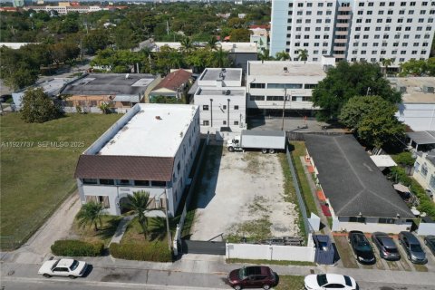 Immobilier commercial à vendre à Miami, Floride № 2051830 - photo 14