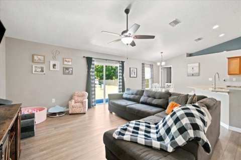 Casa en venta en Weeki Wachee, Florida, 3 dormitorios, 162.02 m2 № 2199491 - foto 28