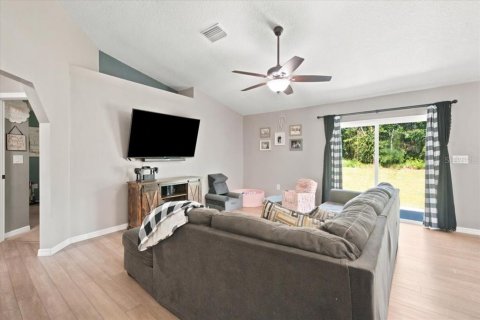 Casa en venta en Weeki Wachee, Florida, 3 dormitorios, 162.02 m2 № 2199491 - foto 27