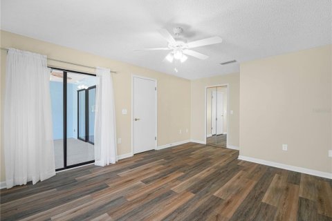 Condo in Lake Wales, Florida, 2 bedrooms  № 2377843 - photo 14