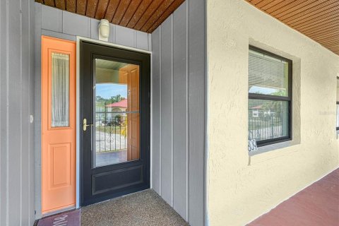 Condo in Lake Wales, Florida, 2 bedrooms  № 2377843 - photo 3