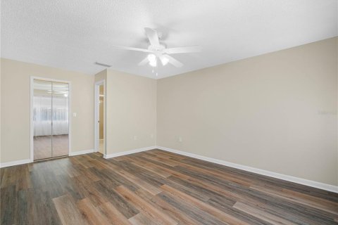 Condo in Lake Wales, Florida, 2 bedrooms  № 2377843 - photo 15