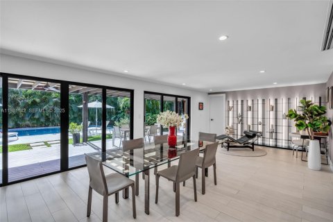 Villa ou maison à vendre à Miami Shores, Floride: 4 chambres, 292.18 m2 № 1989968 - photo 16