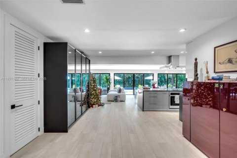 Villa ou maison à vendre à Miami Shores, Floride: 4 chambres, 292.18 m2 № 1989968 - photo 10