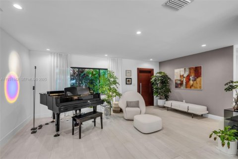 Villa ou maison à vendre à Miami Shores, Floride: 4 chambres, 292.18 m2 № 1989968 - photo 11