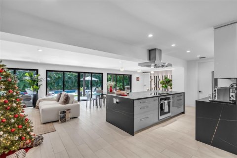 Villa ou maison à vendre à Miami Shores, Floride: 4 chambres, 292.18 m2 № 1989968 - photo 12