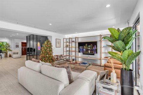 Villa ou maison à vendre à Miami Shores, Floride: 4 chambres, 292.18 m2 № 1989968 - photo 22