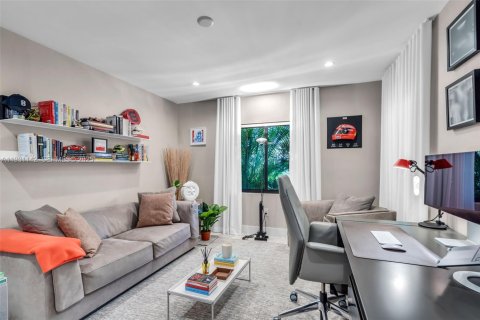 Villa ou maison à vendre à Miami Shores, Floride: 4 chambres, 292.18 m2 № 1989968 - photo 26