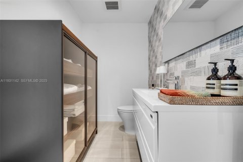 Villa ou maison à vendre à Miami Shores, Floride: 4 chambres, 292.18 m2 № 1989968 - photo 30