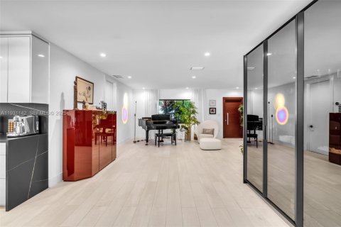 Villa ou maison à vendre à Miami Shores, Floride: 4 chambres, 292.18 m2 № 1989968 - photo 24