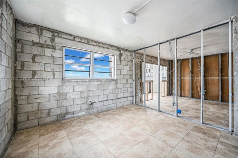 Copropriété à vendre à Miami, Floride: 2 chambres, 69.49 m2 № 2010882 - photo 23