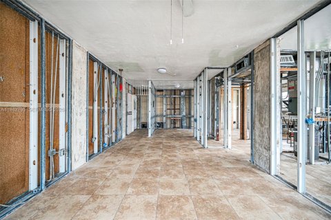 Copropriété à vendre à Miami, Floride: 2 chambres, 69.49 m2 № 2010882 - photo 13