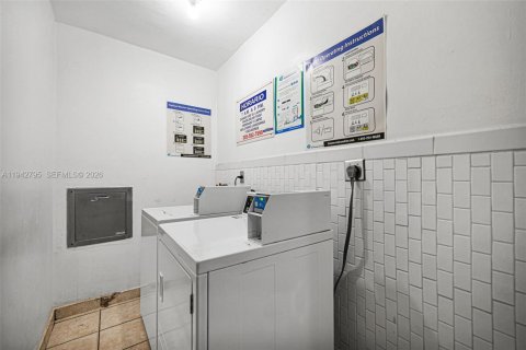 Copropriété à vendre à Miami, Floride: 2 chambres, 69.49 m2 № 2010882 - photo 27