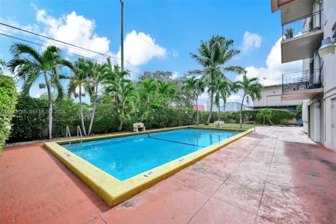 Copropriété à vendre à Miami, Floride: 2 chambres, 69.49 m2 № 2010882 - photo 28
