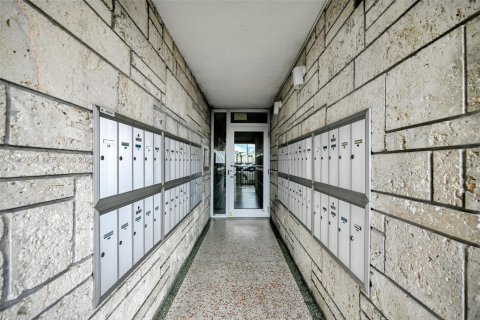 Copropriété à vendre à Miami, Floride: 2 chambres, 69.49 m2 № 2010882 - photo 7