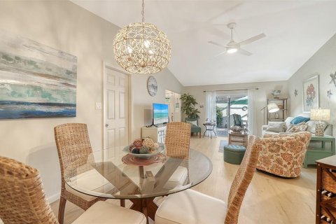 Villa ou maison à vendre à Sarasota, Floride: 2 chambres, 95.5 m2 № 2427503 - photo 17