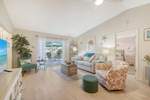 Villa ou maison à vendre à Sarasota, Floride: 2 chambres, 95.5 m2 № 2427503 - photo 10