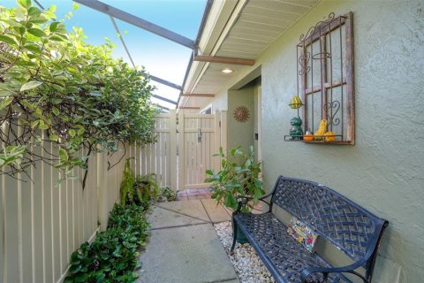 Villa ou maison à vendre à Sarasota, Floride: 2 chambres, 95.5 m2 № 2427503 - photo 4