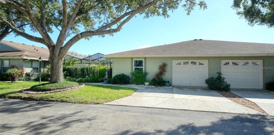 Villa ou maison à Sarasota, Floride 2 chambres, 95.5 m2 № 2427503