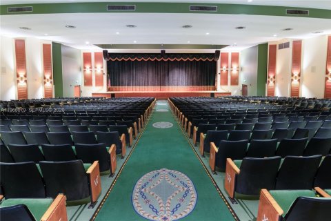 Купить кондоминиум в Пемброк-Пайнс, Флорида 2 спальни, 110.74м2, № 2030275 - фото 23