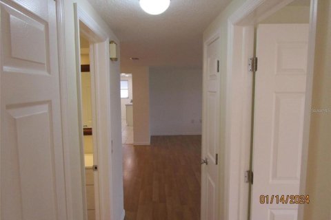 House in Holiday, Florida 2 bedrooms, 116.96 sq.m. № 1791866 - photo 18