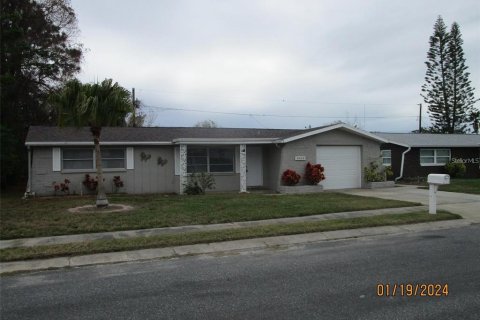House in Holiday, Florida 2 bedrooms, 116.96 sq.m. № 1791866 - photo 28