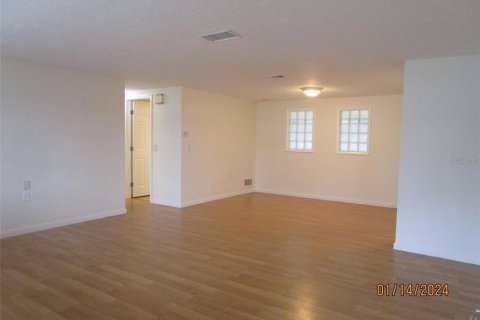 House in Holiday, Florida 2 bedrooms, 116.96 sq.m. № 1791866 - photo 2