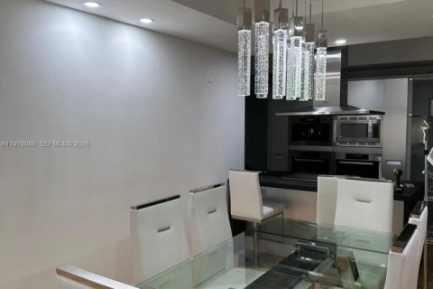Copropriété à vendre à Sunny Isles Beach, Floride: 2 chambres, 139.26 m2 № 2042014 - photo 14