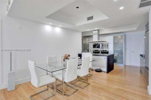 Copropriété à vendre à Sunny Isles Beach, Floride: 2 chambres, 139.26 m2 № 2042014 - photo 12
