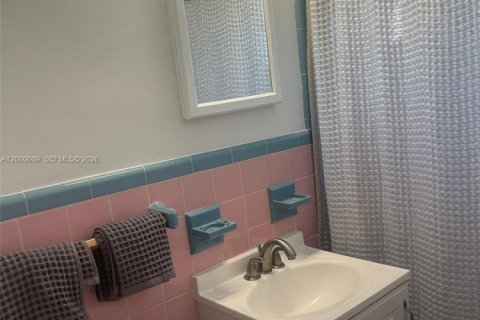 Купить коммерческую недвижимость в Холливуд, Флорида 155.33м2, № 2069152 - фото 9