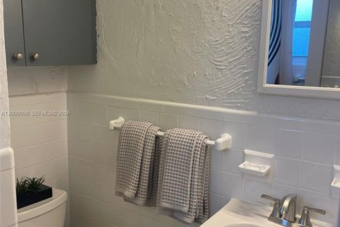 Купить коммерческую недвижимость в Холливуд, Флорида 155.33м2, № 2069152 - фото 3