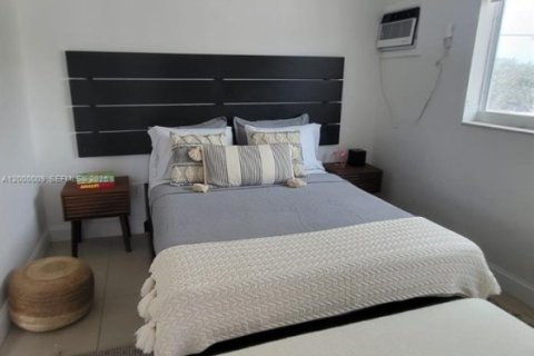 Купить коммерческую недвижимость в Холливуд, Флорида 155.33м2, № 2069152 - фото 27