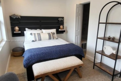 Купить коммерческую недвижимость в Холливуд, Флорида 155.33м2, № 2069152 - фото 28