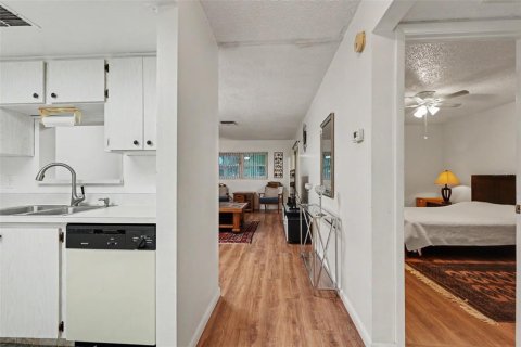 Condominio en venta en Clearwater, Florida, 1 dormitorio, 59.83 m2 № 2231279 - foto 3