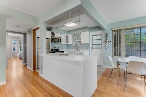Villa ou maison à vendre à Daytona Beach, Floride: 2 chambres, 89.19 m2 № 1743145 - photo 5