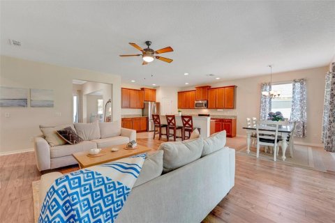 House in Mount Dora, Florida 4 bedrooms, 225.38 sq.m. № 1757160 - photo 23