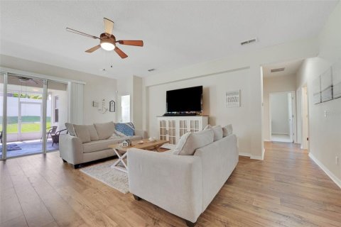 House in Mount Dora, Florida 4 bedrooms, 225.38 sq.m. № 1757160 - photo 22