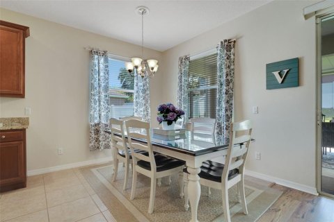 House in Mount Dora, Florida 4 bedrooms, 225.38 sq.m. № 1757160 - photo 15