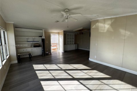 Снять в аренду квартиру в Хомстед, Флорида 3 спальни, 157м2, № 1809352 - фото 5