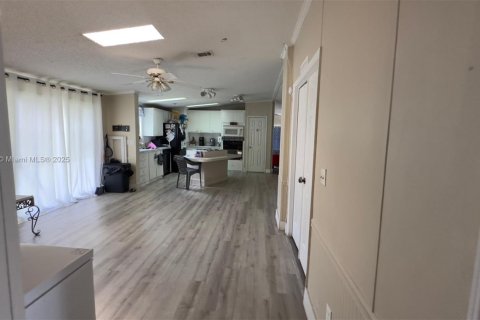 Снять в аренду квартиру в Хомстед, Флорида 3 спальни, 157м2, № 1809352 - фото 6