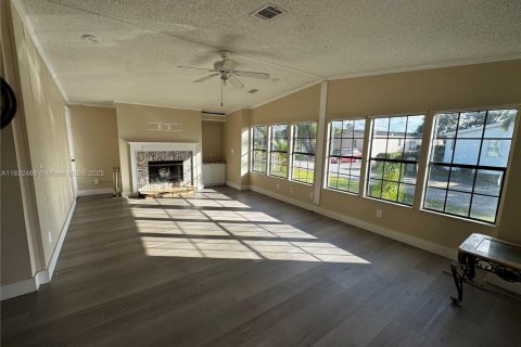 Снять в аренду квартиру в Хомстед, Флорида 3 спальни, 157м2, № 1809352 - фото 17