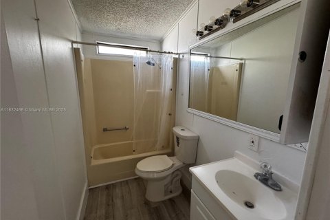 Снять в аренду квартиру в Хомстед, Флорида 3 спальни, 157м2, № 1809352 - фото 16