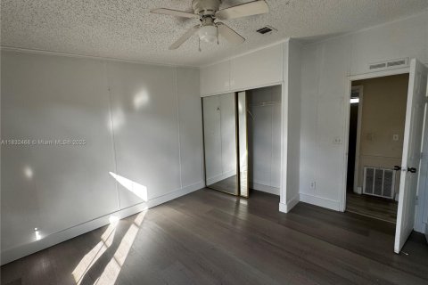 Снять в аренду квартиру в Хомстед, Флорида 3 спальни, 157м2, № 1809352 - фото 4