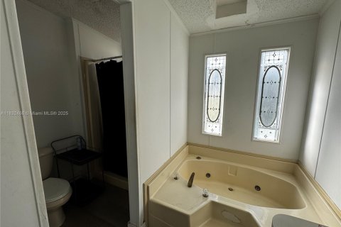 Снять в аренду квартиру в Хомстед, Флорида 3 спальни, 157м2, № 1809352 - фото 13