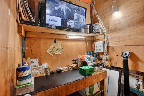 Купить коммерческую недвижимость в Майами-Бич, Флорида № 2084068 - фото 21