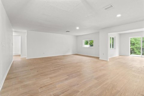 House in Citrus Springs, Florida 4 bedrooms, 190.54 sq.m. № 1732855 - photo 5