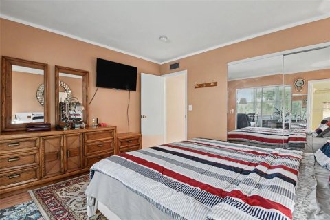 Condo in Dunedin, Florida, 2 bedrooms № 2196823 - photo 25